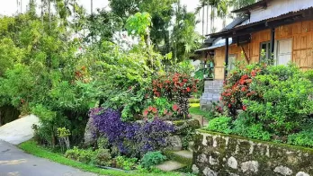 MawlynnongVillage.png_1692596140.png